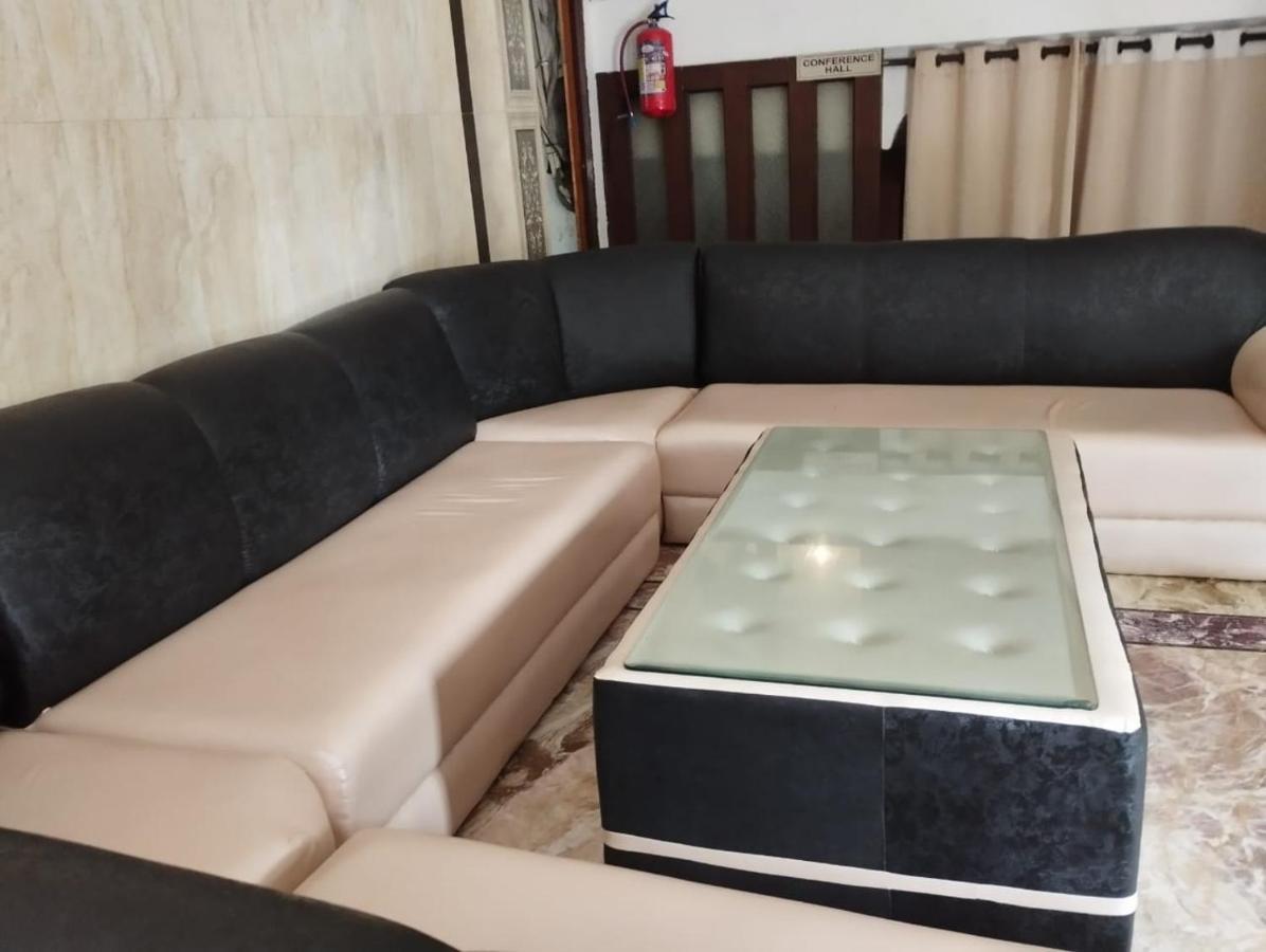 Hotel Tara Palace By Goyal Hoteliers Agra  Extérieur photo