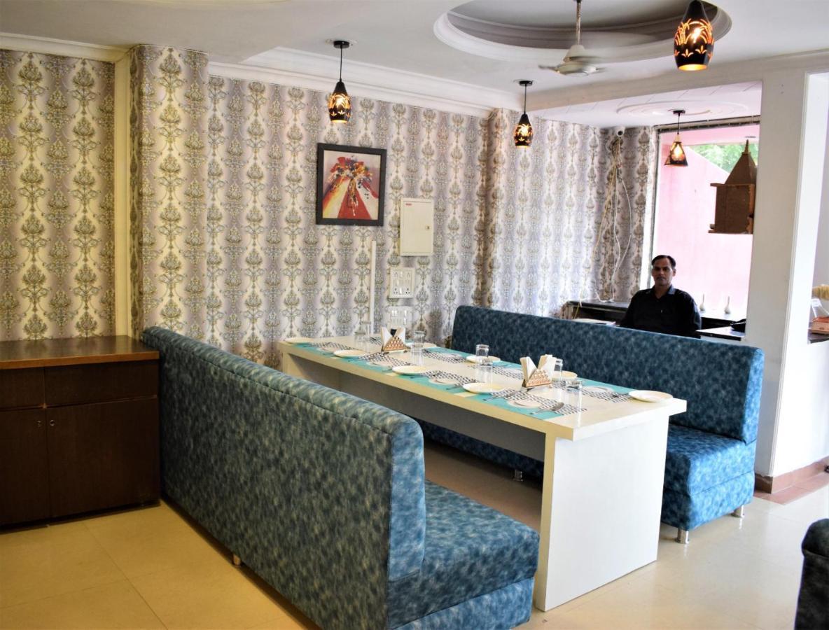Hotel Tara Palace By Goyal Hoteliers Agra  Extérieur photo