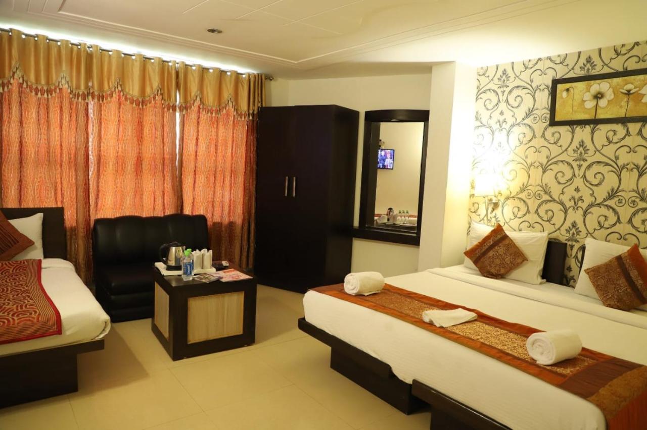 Hotel Tara Palace By Goyal Hoteliers Agra  Extérieur photo