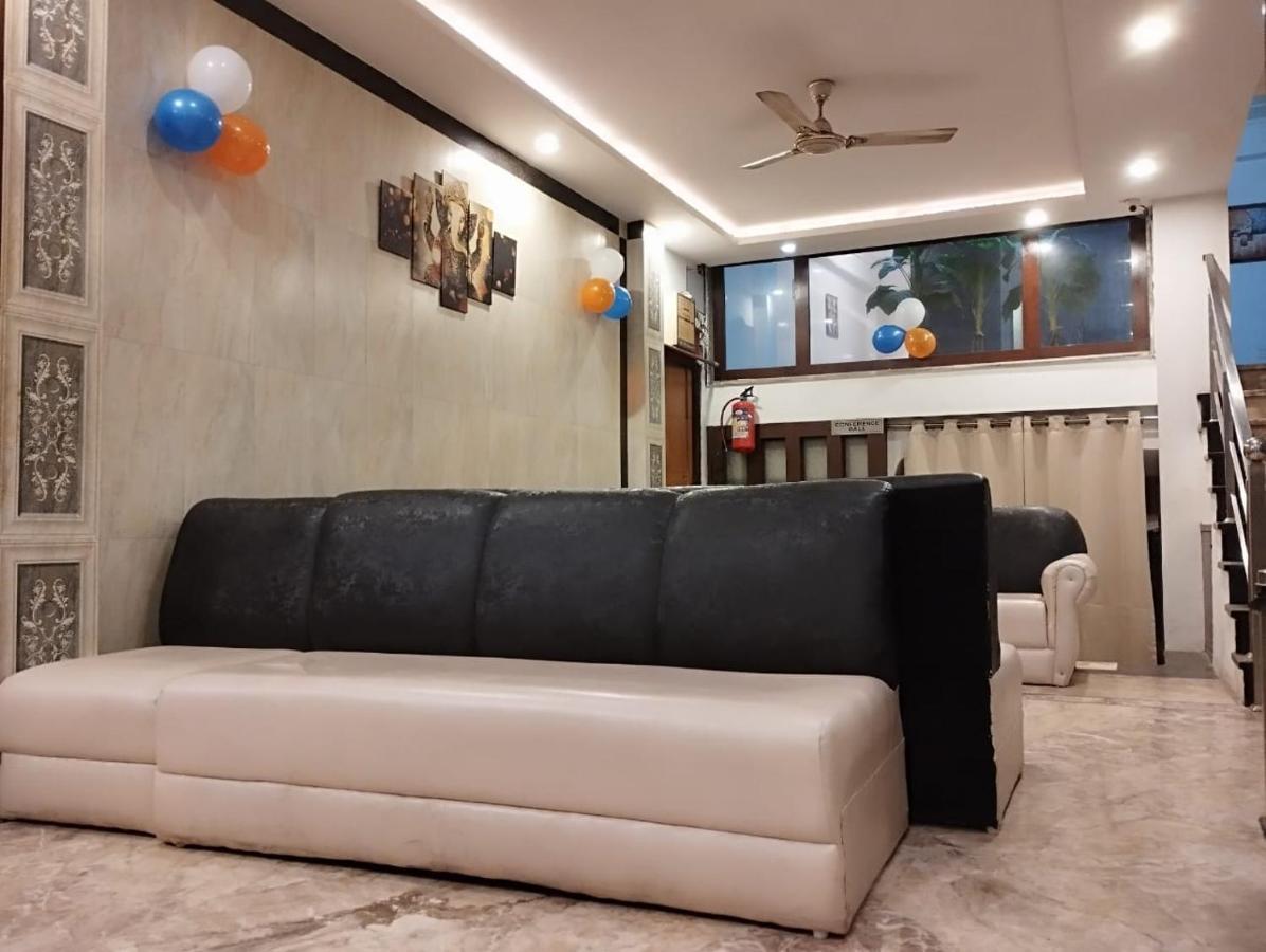 Hotel Tara Palace By Goyal Hoteliers Agra  Extérieur photo