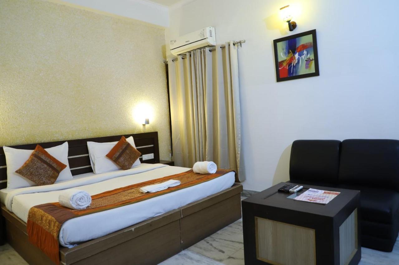 Hotel Tara Palace By Goyal Hoteliers Agra  Extérieur photo