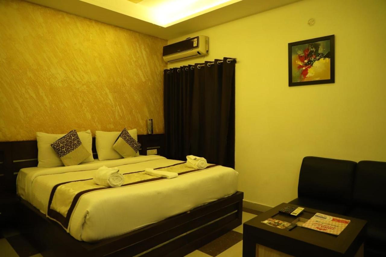 Hotel Tara Palace By Goyal Hoteliers Agra  Extérieur photo