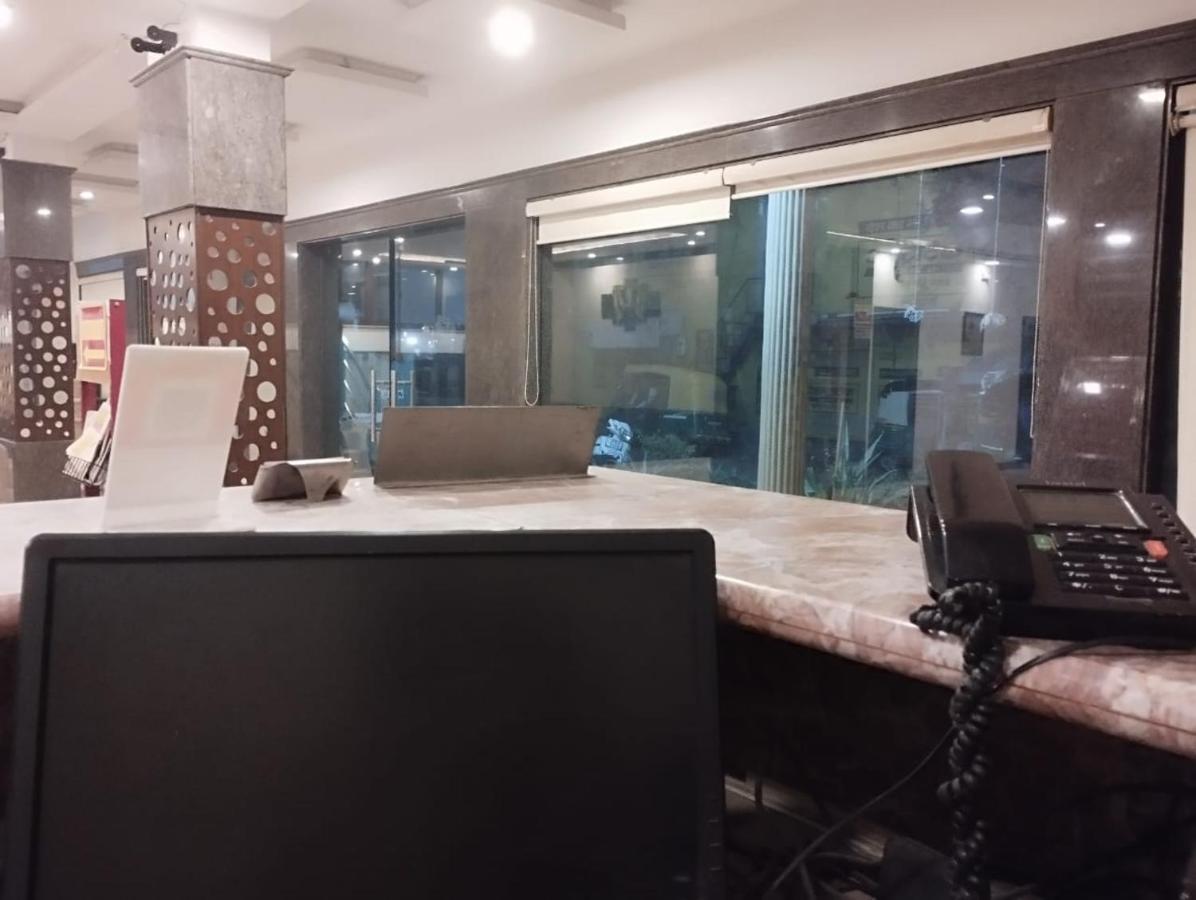 Hotel Tara Palace By Goyal Hoteliers Agra  Extérieur photo